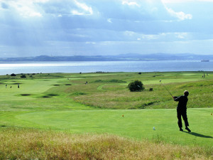 tee-turf-with-ryegrass